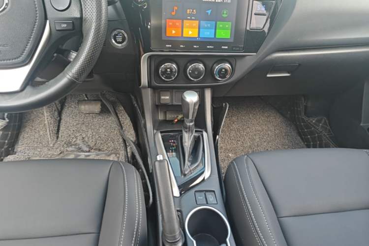 Used Toyota Levin 2017 Revised 185T CVT Elite Edition China V Standard Gear Lever