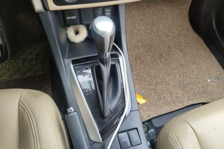 Used Toyota Levin 2017 1.2T V CVT Luxury Edition Gear Lever