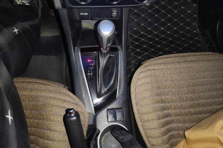 Used Toyota Levin 2017 Revised 185T CVT Elite Edition China V Standard Gear Lever