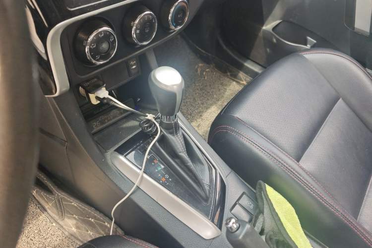 Used Toyota Levin 2017 Revised Version 185T CVT Elite Edition China VI Standard Gear Lever