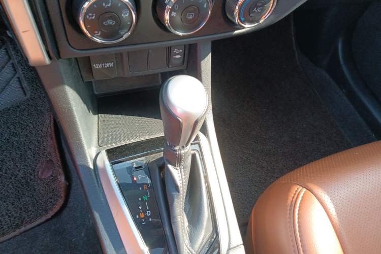 Used Toyota Levin 2017 Revised 185T CVT Elite Edition China V Standard Gear Lever