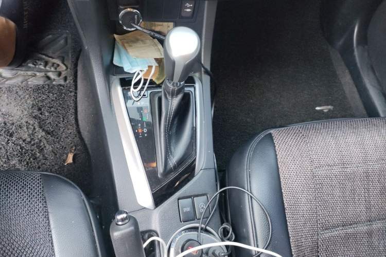 Used Toyota Levin 2017 Revised 185T CVT Elite Edition China V Standard Gear Lever