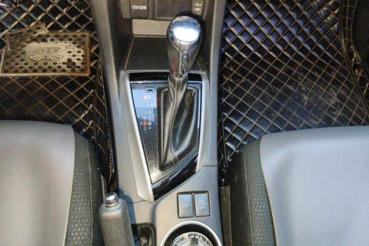 Used Toyota Levin 2017 Revised 185T CVT Elite Edition China V Standard Gear Lever
