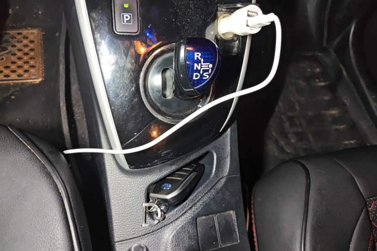 Used Toyota Levin 2017 Revised Dual-Engine 1.8H GS E-CVT Elite Sunroof Version China V Standard Gear Lever