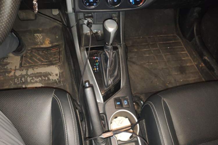 Used Toyota Levin 2017 Revised 185T CVT Leading Edition China V Standard Gear Lever