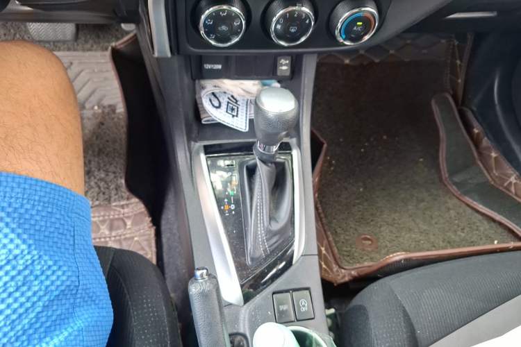 Used Toyota Levin 2017 Revised 185T CVT Elite Edition China V Standard Gear Lever