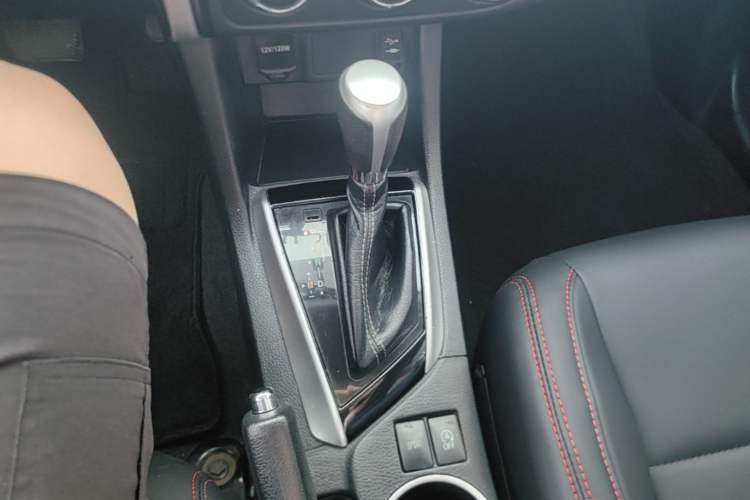 Used Toyota Levin 2017 Revised 185T CVT Elite Edition China V Standard Gear Lever