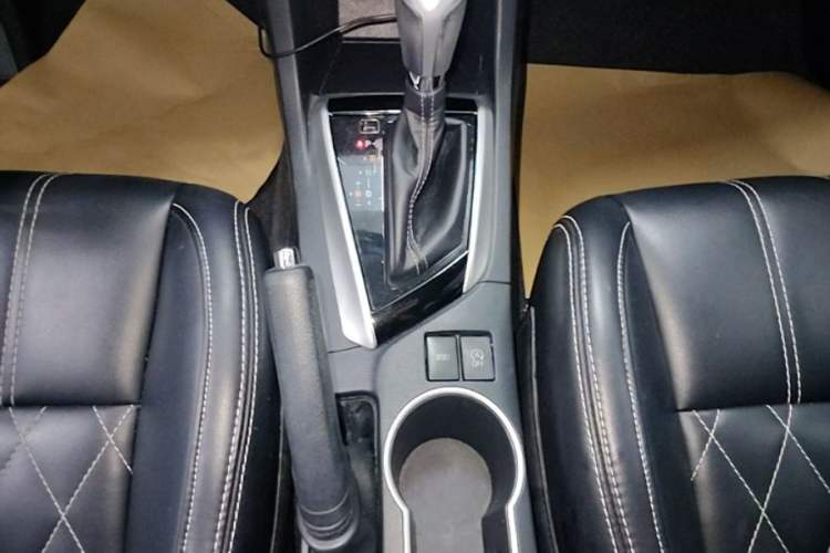 Used Toyota Levin 2017 Revised 185T CVT Elite Edition China V Standard Gear Lever