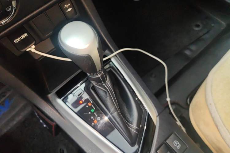 Used Toyota Levin 2017 Revised 185T CVT Elite Edition China V Standard Gear Lever