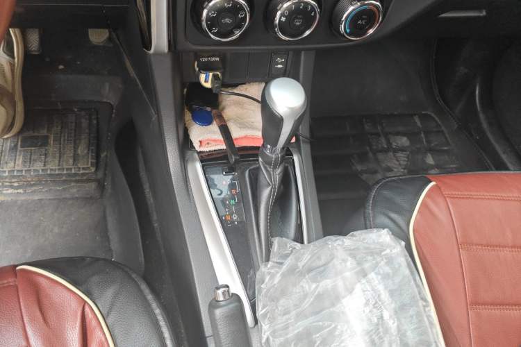 Used Toyota Levin 2017 Revised 185T CVT Elite Edition China V Standard Gear Lever
