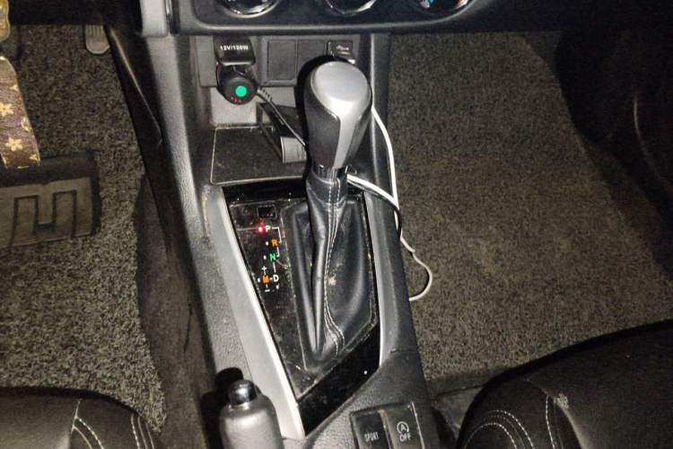 Used Toyota Levin 2017 Revised 185T CVT Elite Edition China V Standard Gear Lever