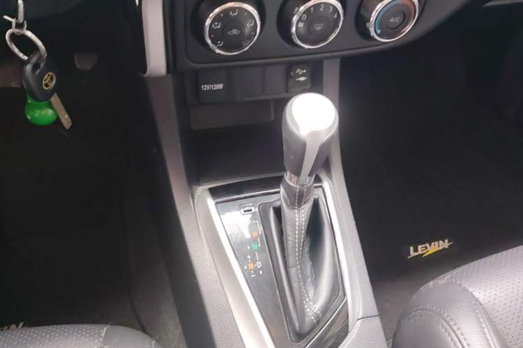 Used Toyota Levin 2017 Revised 185T CVT Elite Edition China V Standard Gear Lever