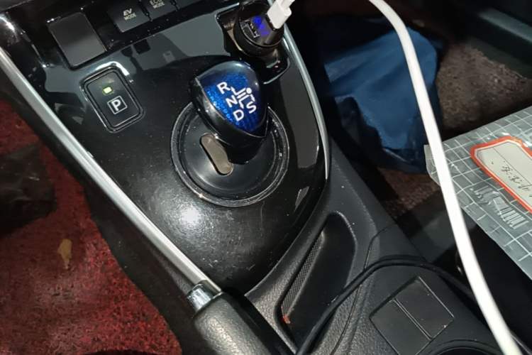 Used Toyota Levin 2017 Revised Dual-Engine 1.8H GS E-CVT Elite Sunroof Version China V Standard Gear Lever