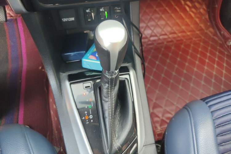 Used Toyota Levin 2017 Revised Version 185T CVT Elite Edition China VI Standard Gear Lever