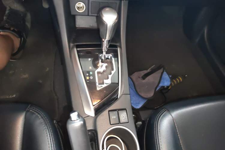 Used Toyota Levin 2017 1.2T G CVT Elite Edition Gear Lever