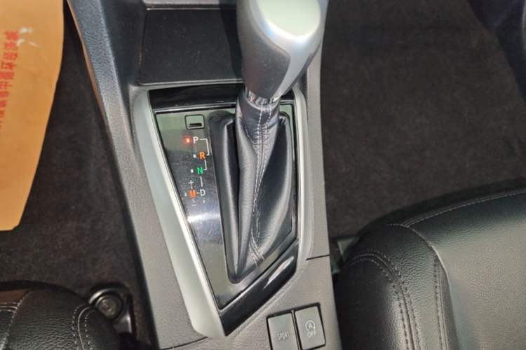 Used Toyota Levin 2017 Revised 185T CVT Elite Edition China V Standard Gear Lever
