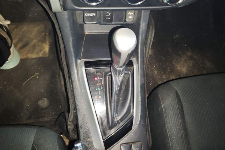 Used Toyota Levin 2017 Revised 185T CVT Elite Edition China V Standard Gear Lever