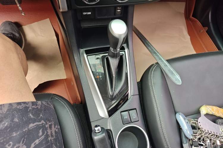Used Toyota Levin 2017 Revised 185T CVT Elite Edition China V Standard Gear Lever