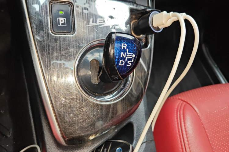 Used Toyota Levin 2017 Revised Dual-Engine 1.8H GS E-CVT Elite Sunroof Version China V Standard Gear Lever