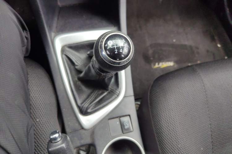 Used Toyota Levin 2017 Revised 185T Manual Elite Edition China V Standard Gear Lever
