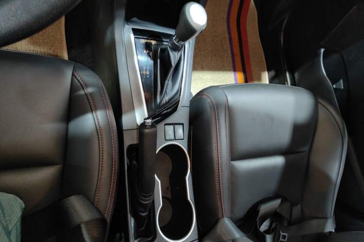 Used Toyota Levin 2017 Revised 185T CVT Elite Edition China V Standard Gear Lever