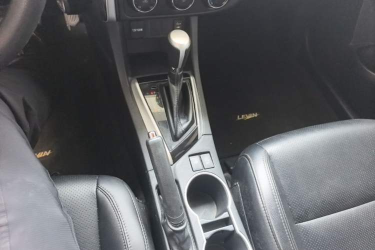 Used Toyota Levin 2017 Revised 185T CVT Elite Edition China V Standard Gear Lever