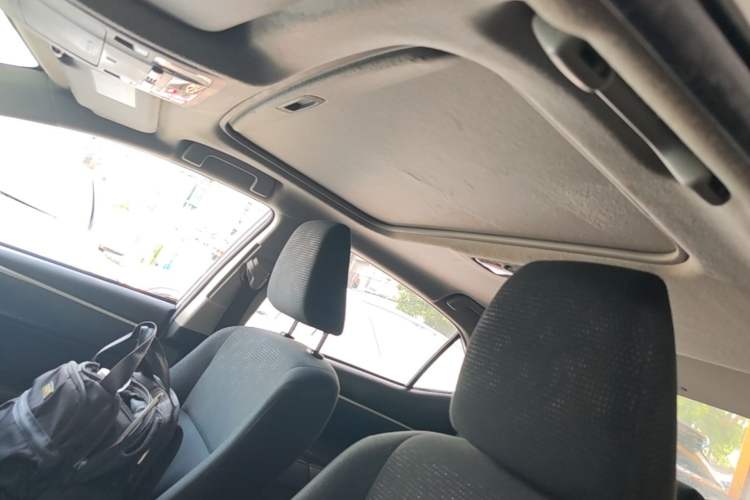 Used Toyota Levin 2017 Revised Dual-Engine 1.8H GS E-CVT Elite Sunroof Version China V Standard Headliner