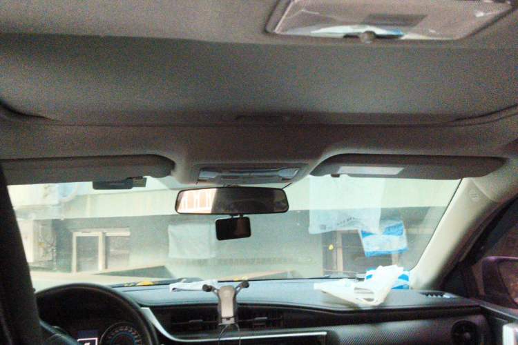 Used Toyota Levin 2017 Revised Dual-Engine 1.8H GS E-CVT Elite Sunroof Version China V Standard Headliner