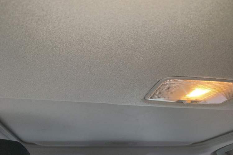 Used Toyota Levin 2017 Revised Dual-Engine 1.8H GS E-CVT Elite Sunroof Version China V Standard Headliner