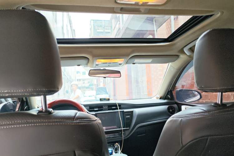 Used Toyota Levin 2017 Revised Dual-Engine 1.8H GS E-CVT Elite Sunroof Version China V Standard Headliner