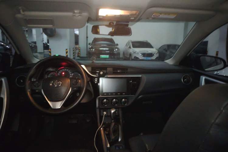 Used Toyota Levin 2017 Revised 185T CVT Elite Edition China V Standard Headliner