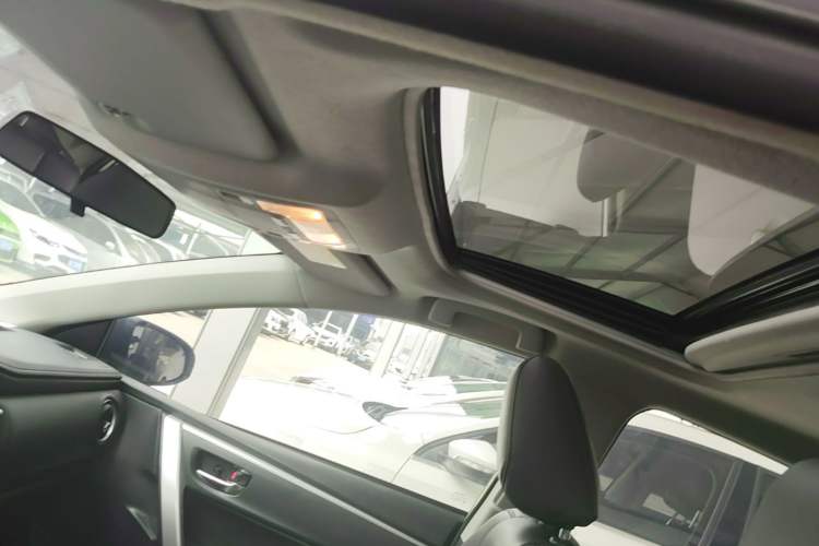 Used Toyota Levin 2017 Revised 185T CVT Elite Edition China V Standard Headliner