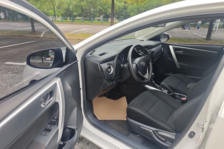 Used Toyota Levin 2017 Revised 185T CVT Elite Edition China V Standard Interior 1
