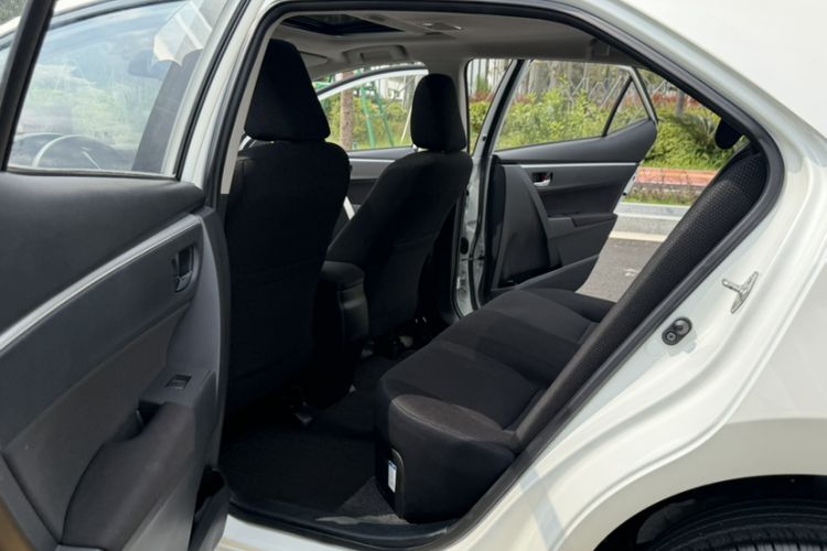 Used Toyota Levin 2017 Revised Dual-Engine 1.8H GS E-CVT Elite Sunroof Version China V Standard Interior 2