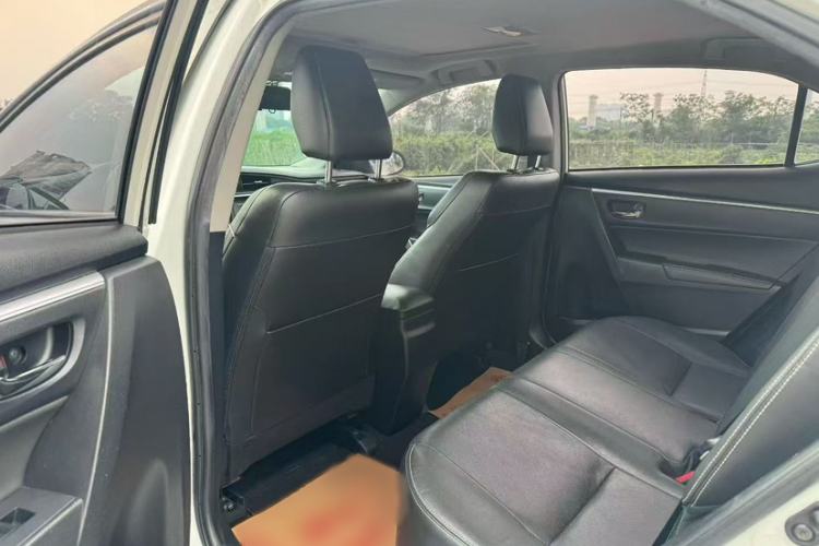 Used Toyota Levin 2017 Revised 185T CVT Leading Edition China V Standard Interior 2