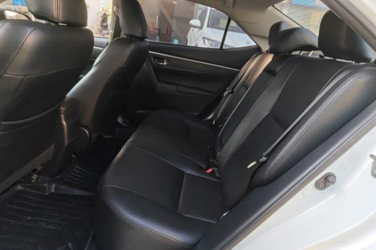 Used Toyota Levin 2017 Revised 185T CVT Elite Edition China V Standard Interior 3