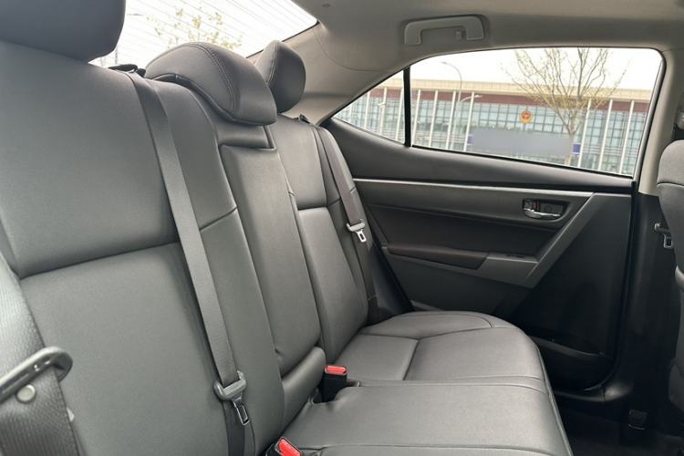 Used Toyota Levin 2017 Revised 185T CVT Elite Edition China V Standard Interior 3
