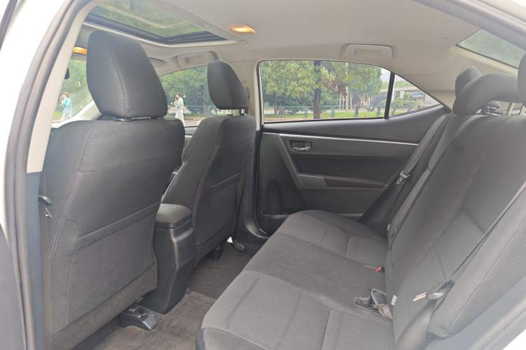 Used Toyota Levin 2017 Revised 185T CVT Elite Edition China V Standard Interior 3