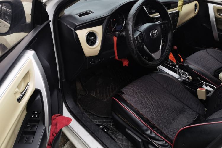 Used Toyota Levin 2017 Revised Version 185T CVT Elite Edition China VI Standard Interior 3