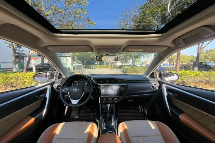 Used Toyota Levin 2017 Revised Version 185T CVT Elite Edition China VI Standard Interior 3