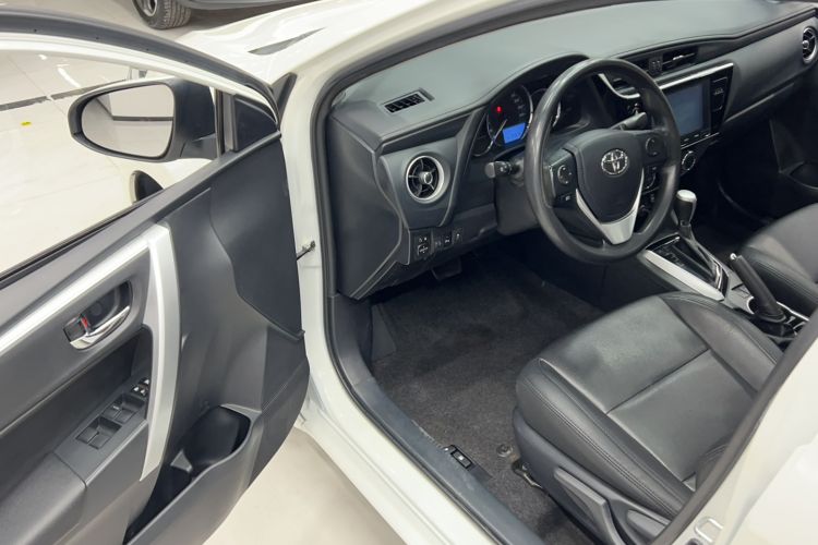 Used Toyota Levin 2017 Revised 185T CVT Elite Edition China V Standard Interior 3