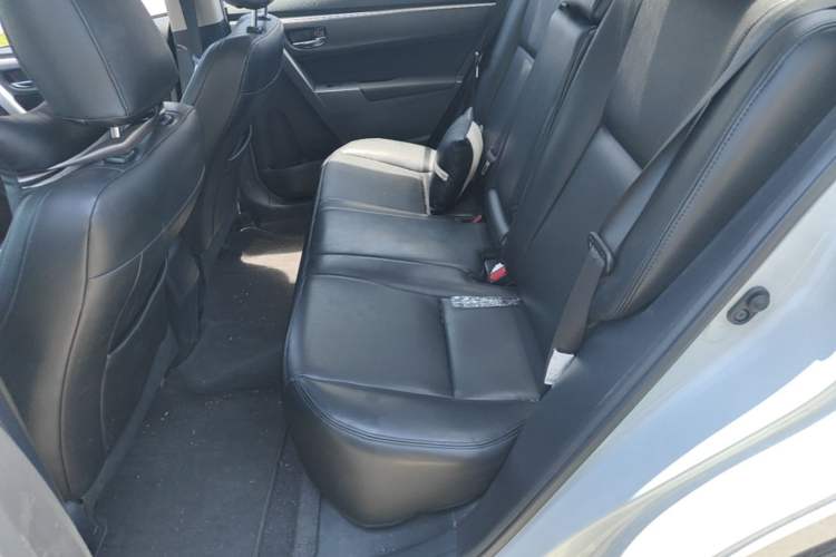 Used Toyota Levin 2017 Revised 185T CVT Elite Edition China V Standard Interior 4