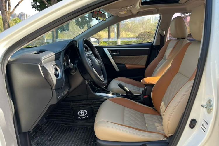Used Toyota Levin 2017 Revised Version 185T CVT Elite Edition China VI Standard Interior 4