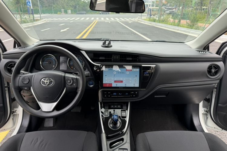 Used Toyota Levin 2017 Revised Dual-Engine 1.8H GS E-CVT Elite Sunroof Version China V Standard Interior 5