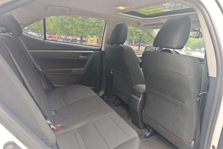 Used Toyota Levin 2017 Revised 185T CVT Elite Edition China V Standard Interior 8