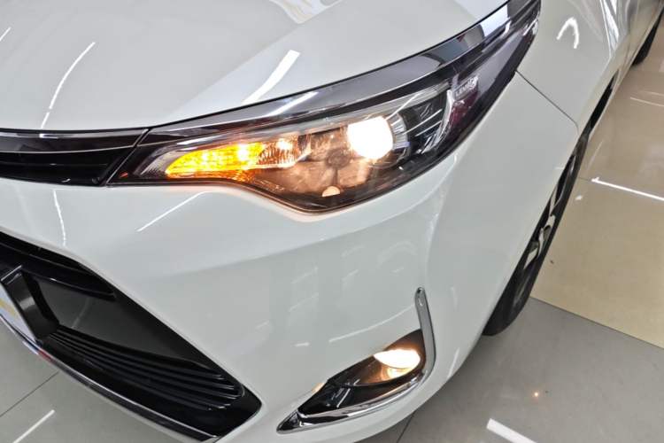 Used Toyota Levin 2017 Revised 185T CVT Elite Edition China V Standard Left Front Headlight