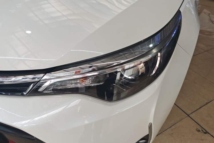 Used Toyota Levin 2017 Revised Version 185T CVT Elite Edition China VI Standard Left Front Headlight