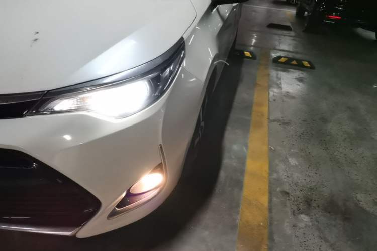 Used Toyota Levin 2017 Revised Version 185T CVT Elite Edition China VI Standard Left Front Headlight