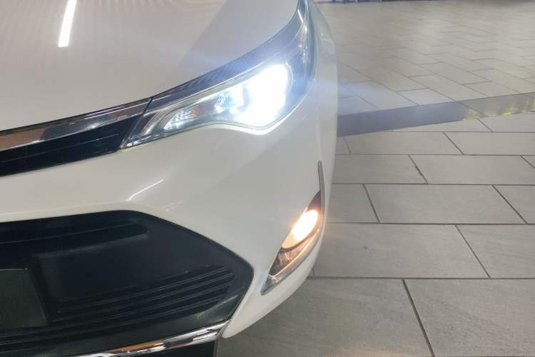 Used Toyota Levin 2017 Revised 185T CVT Elite Edition China V Standard Left Front Headlight