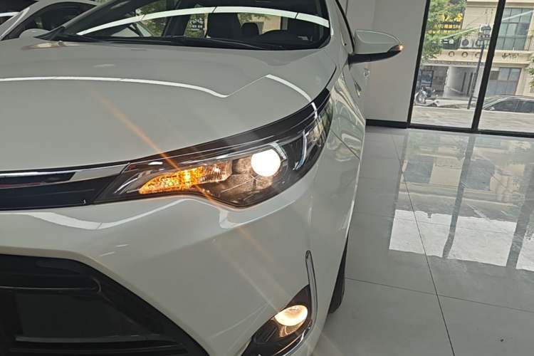 Used Toyota Levin 2017 Revised 185T CVT Elite Edition China V Standard Left Front Headlight